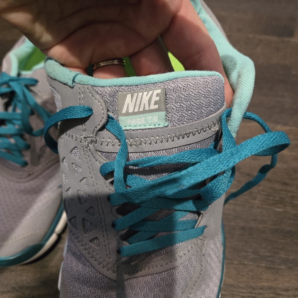 Nike Free 7.0 Athletic Shoes - Light Gray, Turquoise - Women's SZ 11 - Picture 3 of 6